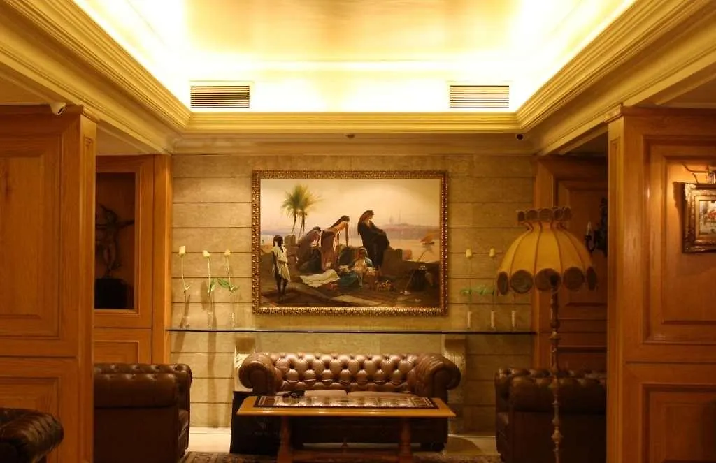 Grand Hotel Beirut 4*,